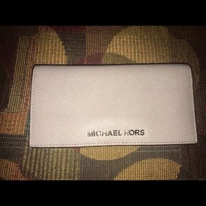 Michael Kors Pearl Gray LG Slim Wallet